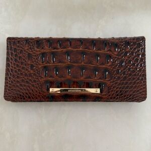 Melbourne Collection Ady Crocodile-Embossed Wallet